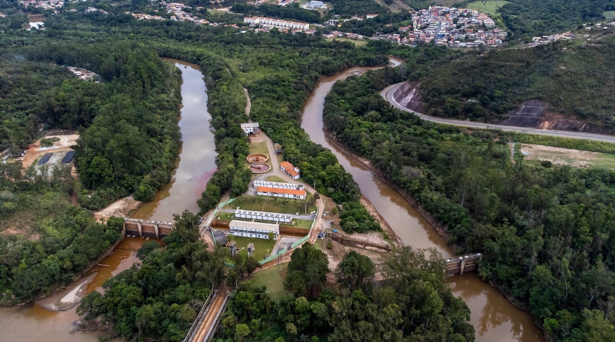 Manutenção Essencial no Rio das Velhas Desafia Rotina de Milhões na Grande BH
