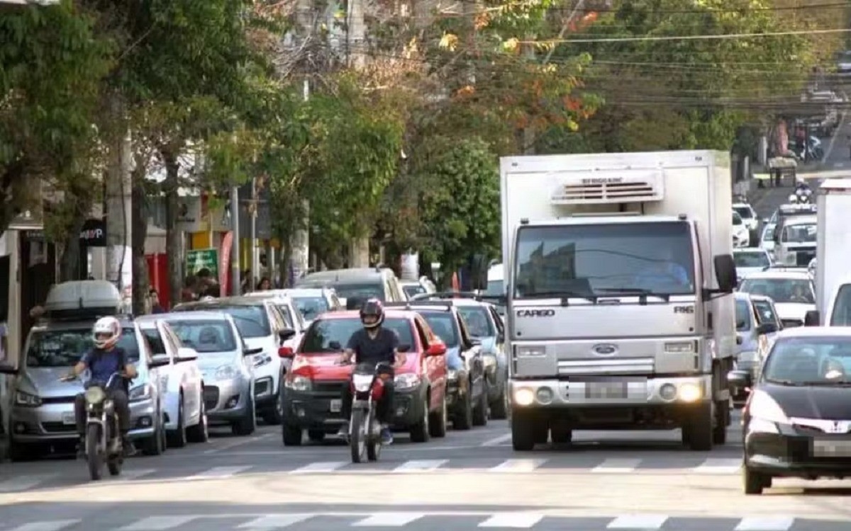A Submersão Invisível: Furto de Veículos em Rio Branco Revela Crise de Confiança e Dados Ocultos