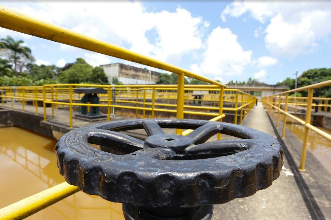 Manutenção Programada Expõe Desafios de Infraestrutura: 36 Bairros do Grande Recife Afetados Pela Parada Hídrica