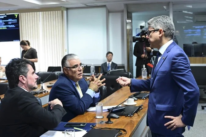 Operação Master: As Ondas de Choque que Remodelam a Política e o Judiciário Brasileiro
