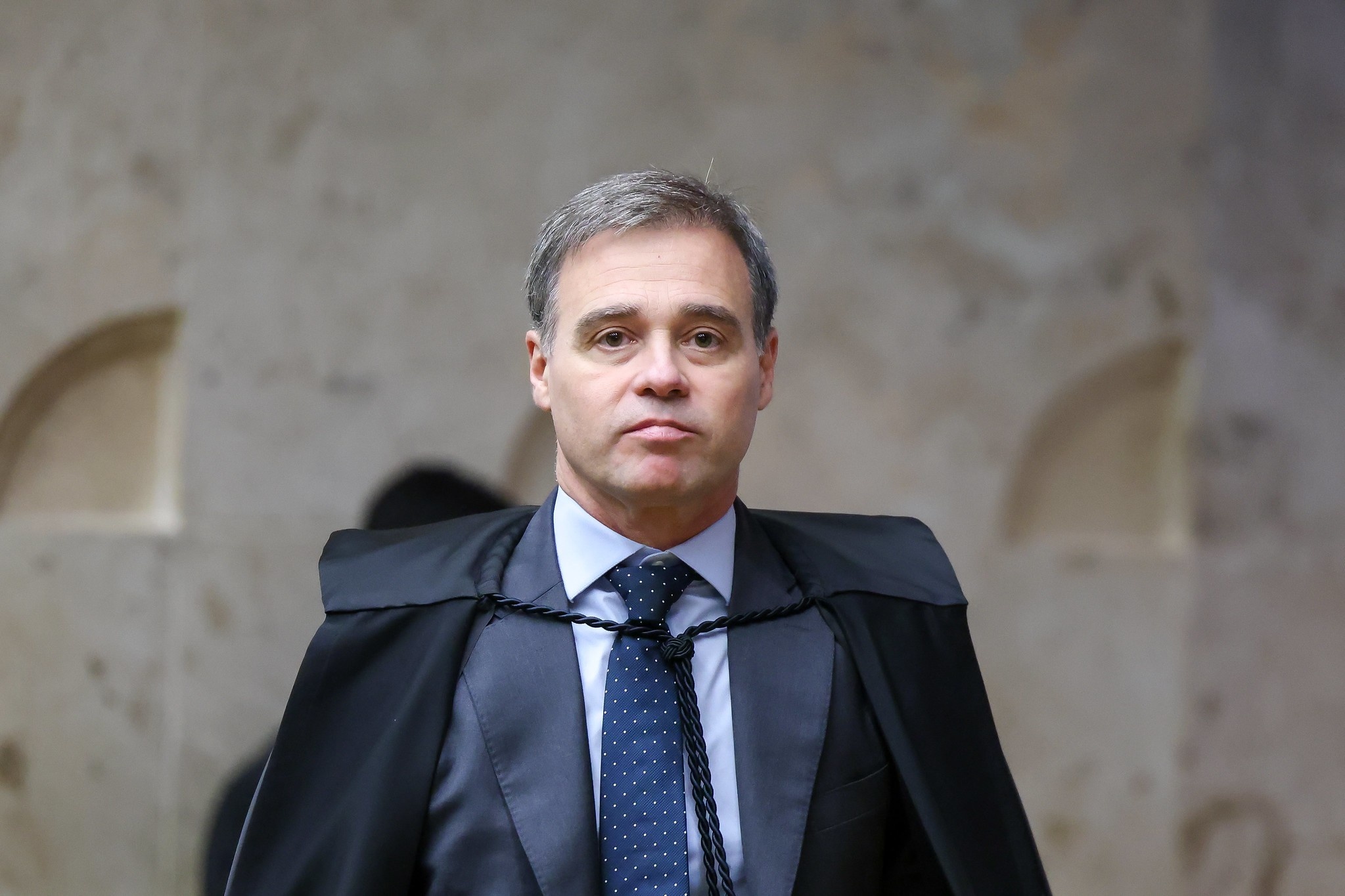 Decisão de Mendonça na CPMI do INSS: O Equilíbrio Delicado Entre Investigação e Direitos Individuais