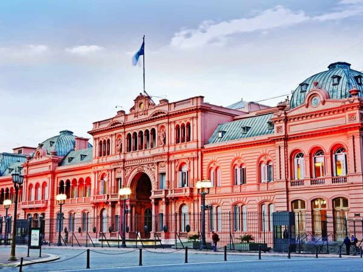 Argentina: Restrição de Acesso à Imprensa na Casa Rosada Eleva Preocupações Democráticas