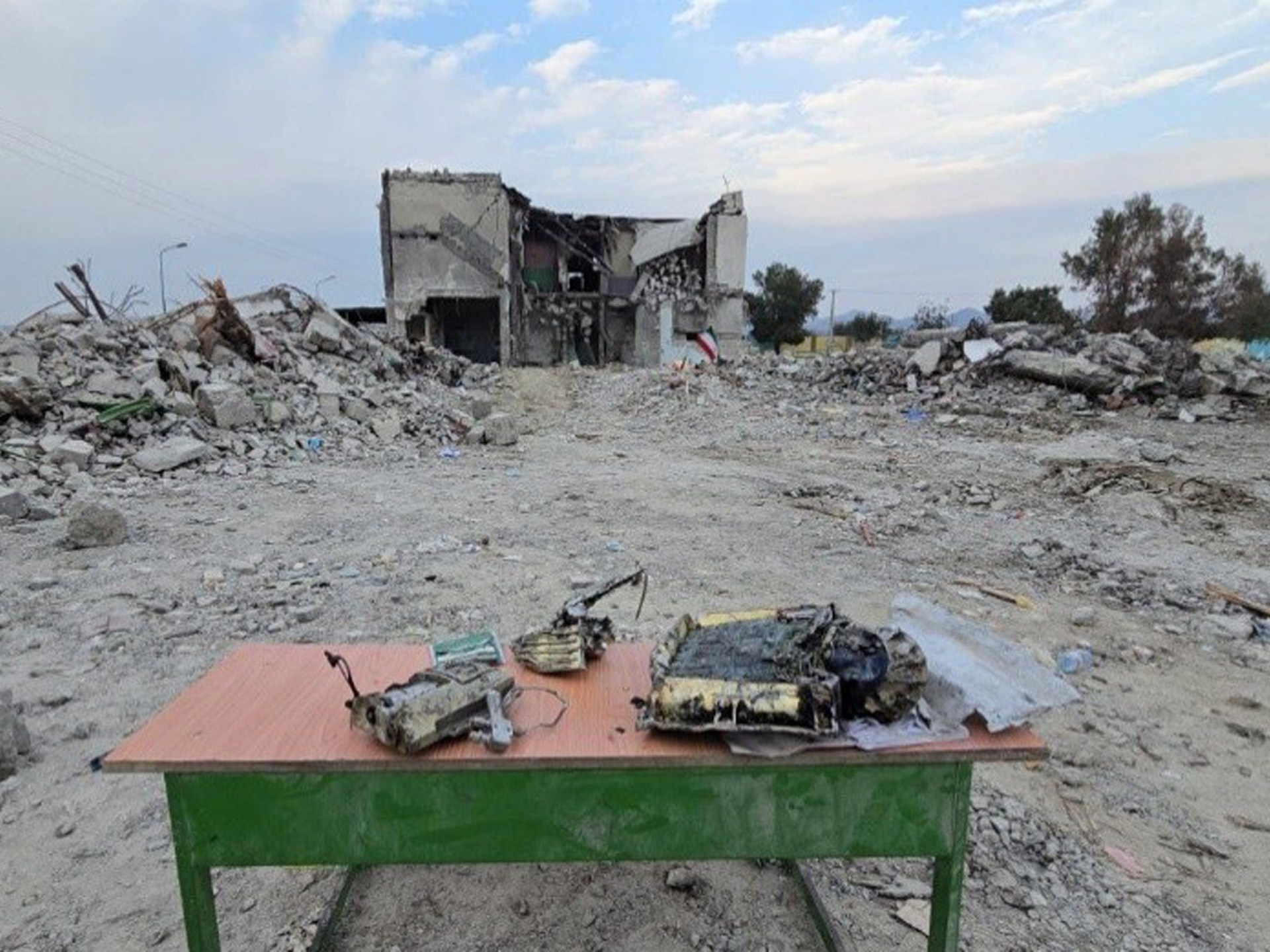 Minab: O Perigoso Precedente de Mísseis em Salas de Aula e a Fragilização do Direito Internacional