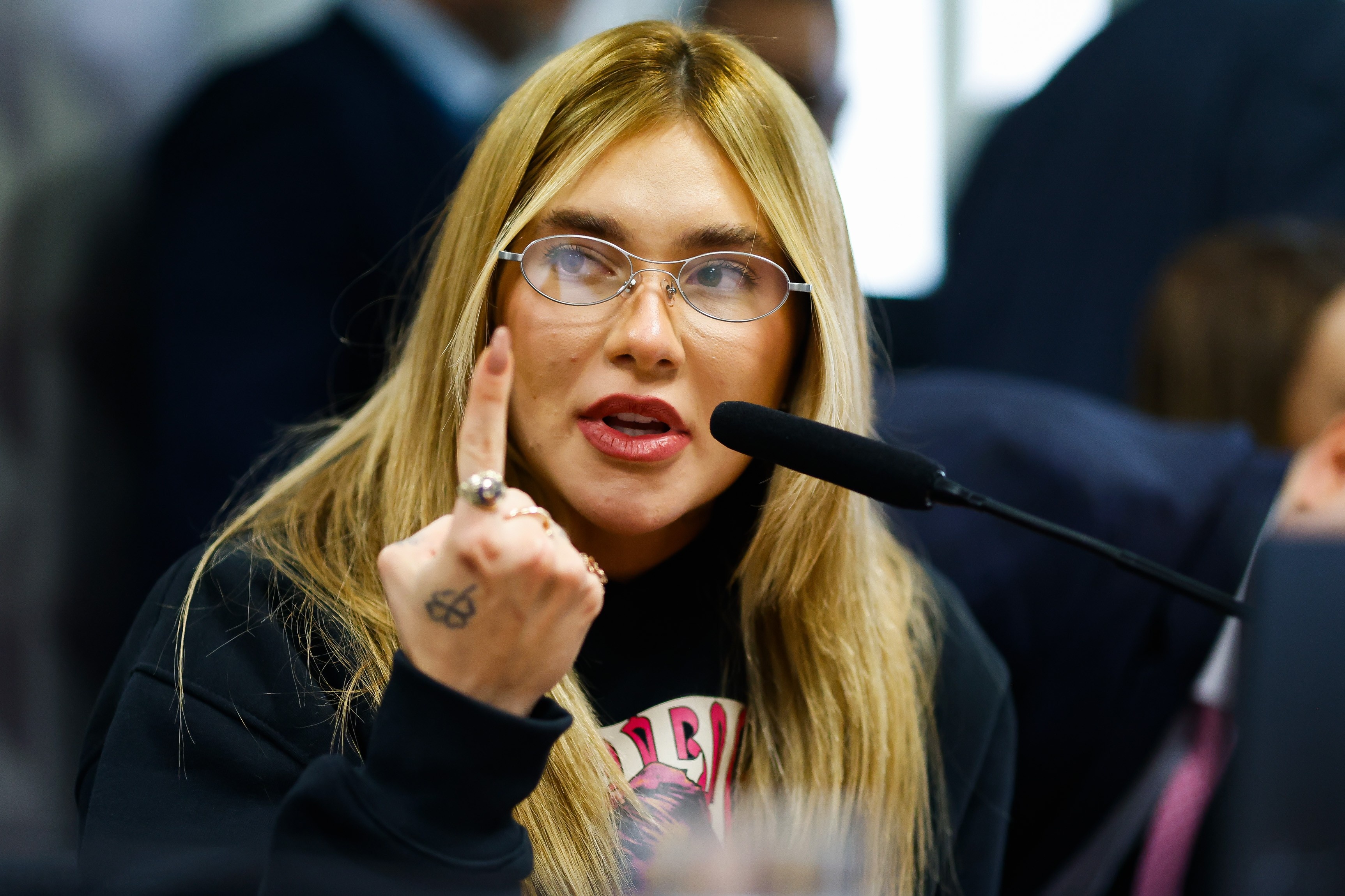 Ação do MPDFT Contra Blaze e Virginia Fonseca: Redefinindo a Responsabilidade Digital e a Proteção ao Consumidor