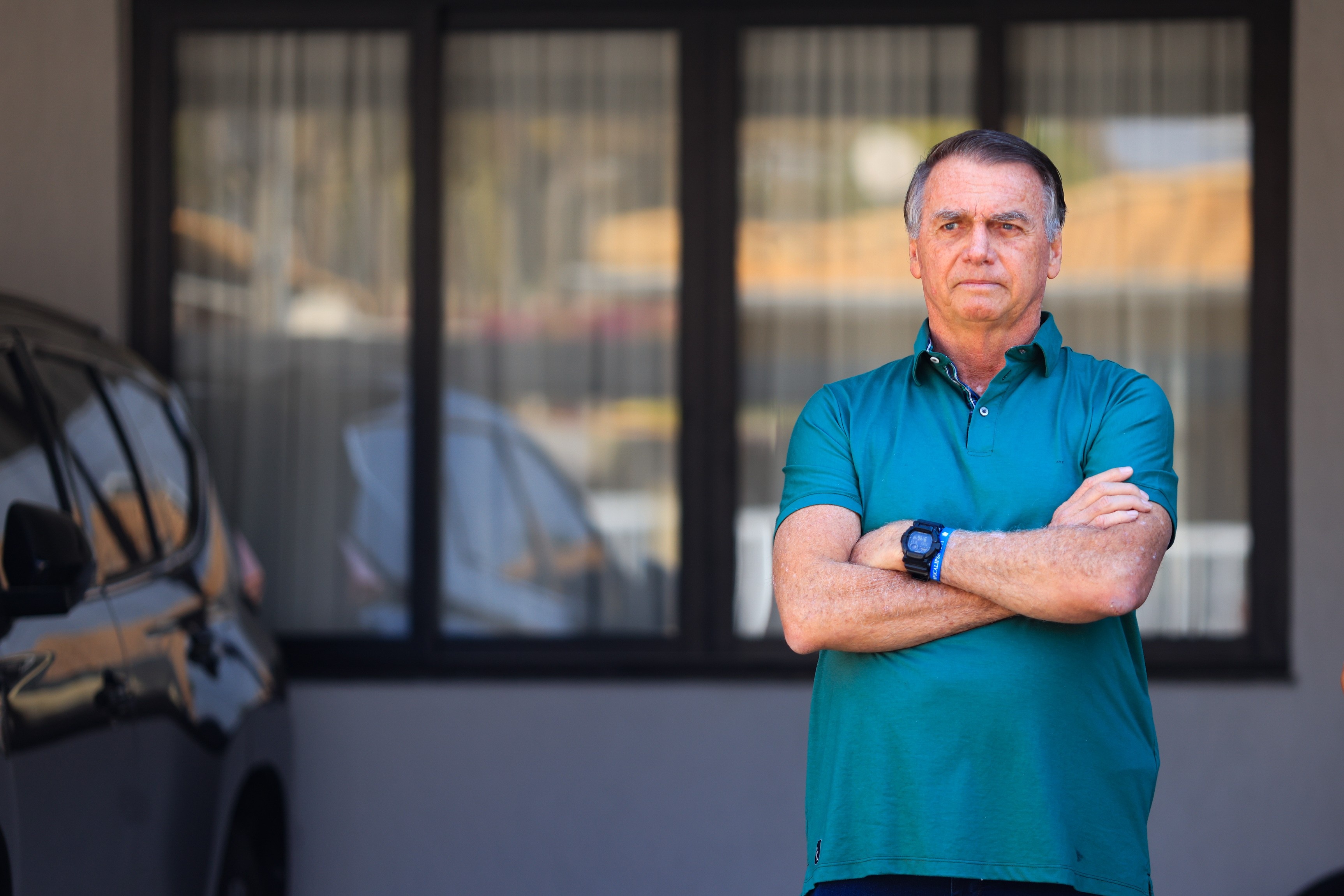 Depoimento de Bolsonaro sobre Arma Apreendida: Implicações para a Segurança e a Credibilidade Institucional no DF