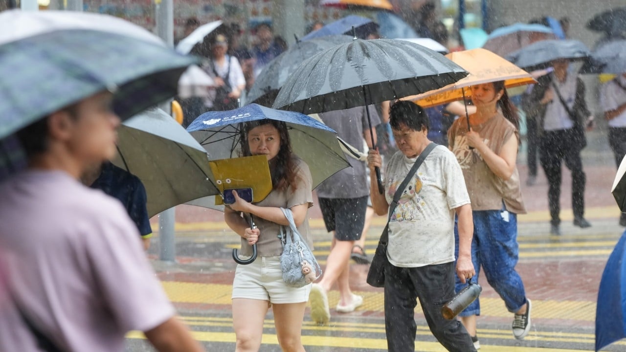 Hong Kong sob Chuvas Torrenciais: Um Alerta para a Resiliência Urbana Global e a Economia