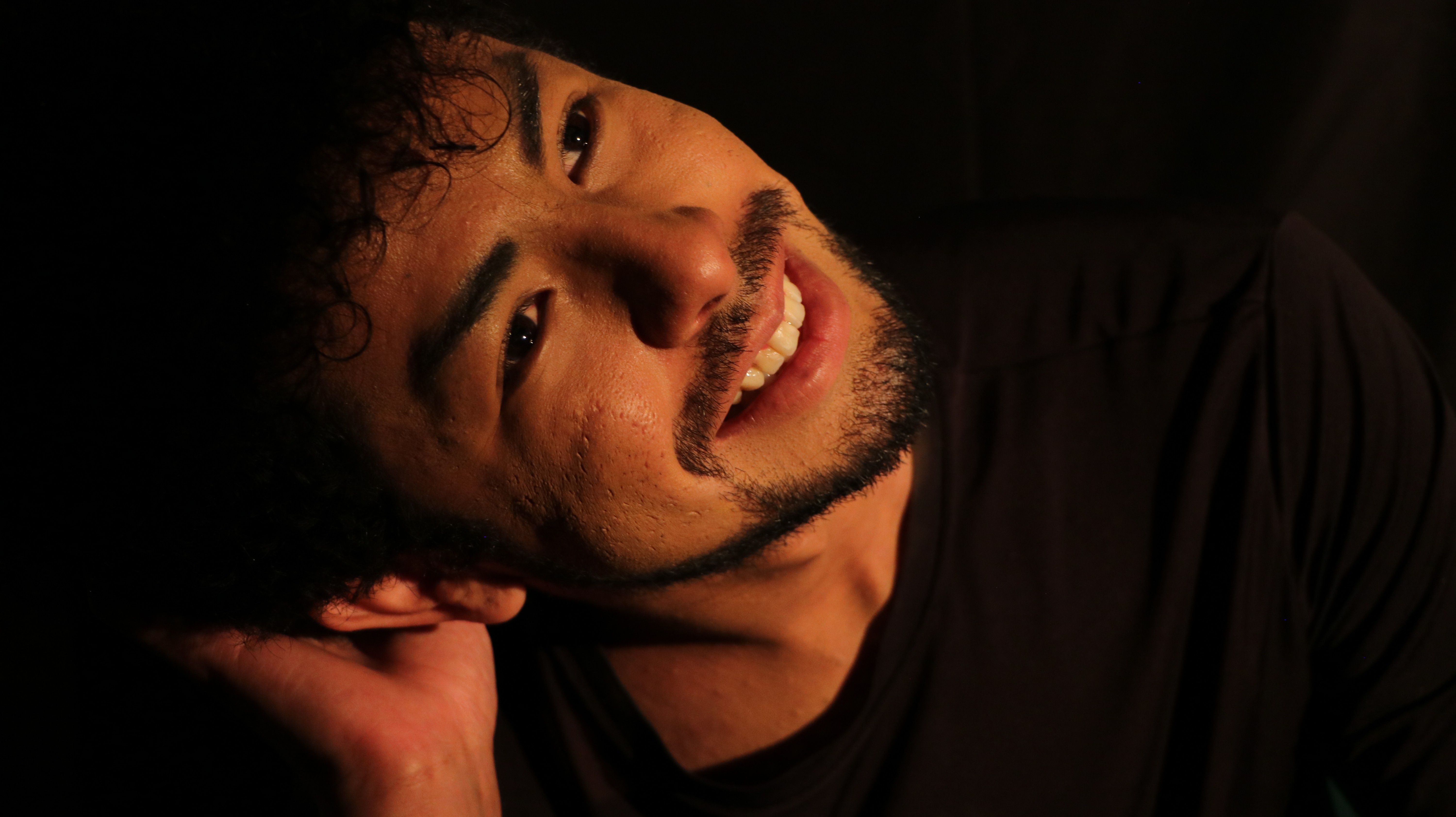 O Legado Inesperado de Deywetty Molari: A Perda de um Coreógrafo e o Impacto na Cena Cultural Paranaense