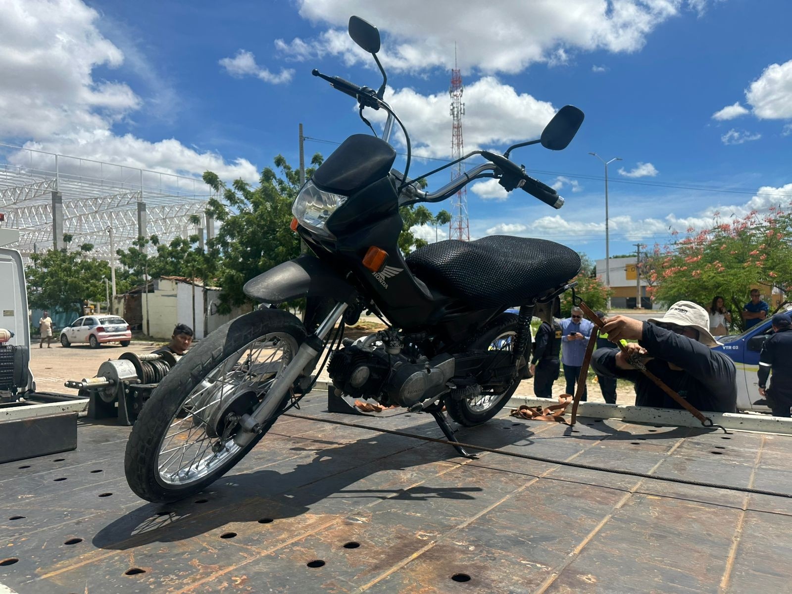 Apreensão de Moto em Mossoró: R$ 94 Mil em Multas Revelam Desafios Crônicos na Segurança Viária Potiguar