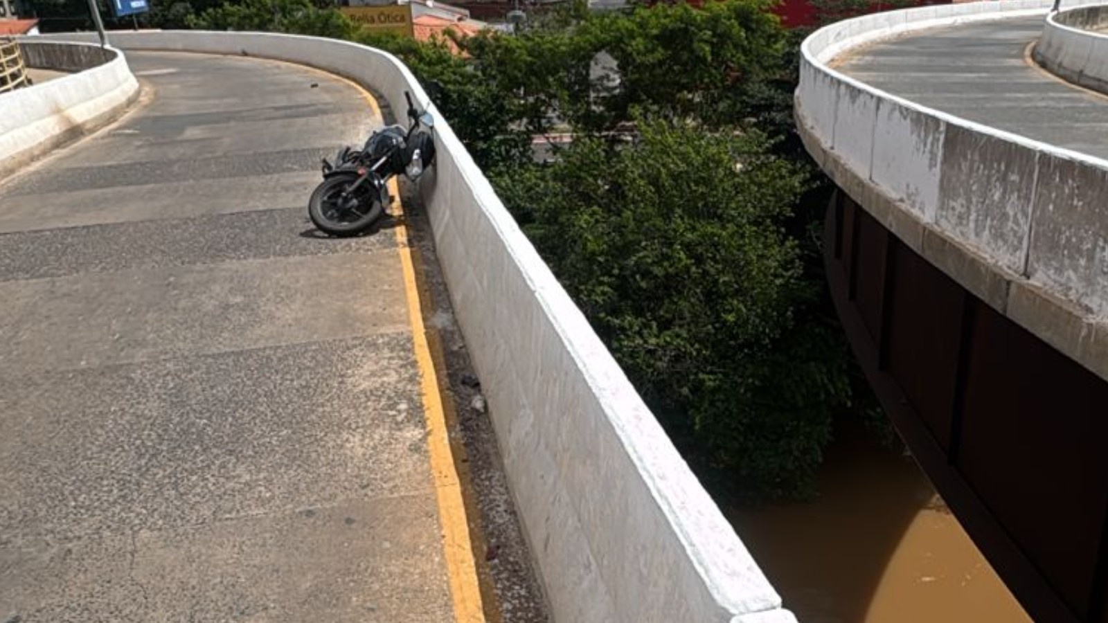 Segurança Viária em Debate: Incidente na Ponte da Amizade Expõe Vulnerabilidades Regionais