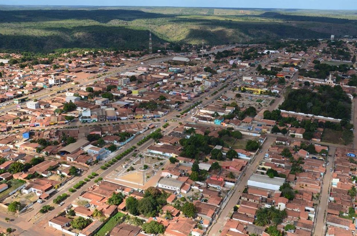 Buriticupu: A Quadra Poliesportiva Inexistente e o R$ 341 Mil do Contribuinte Evaporado