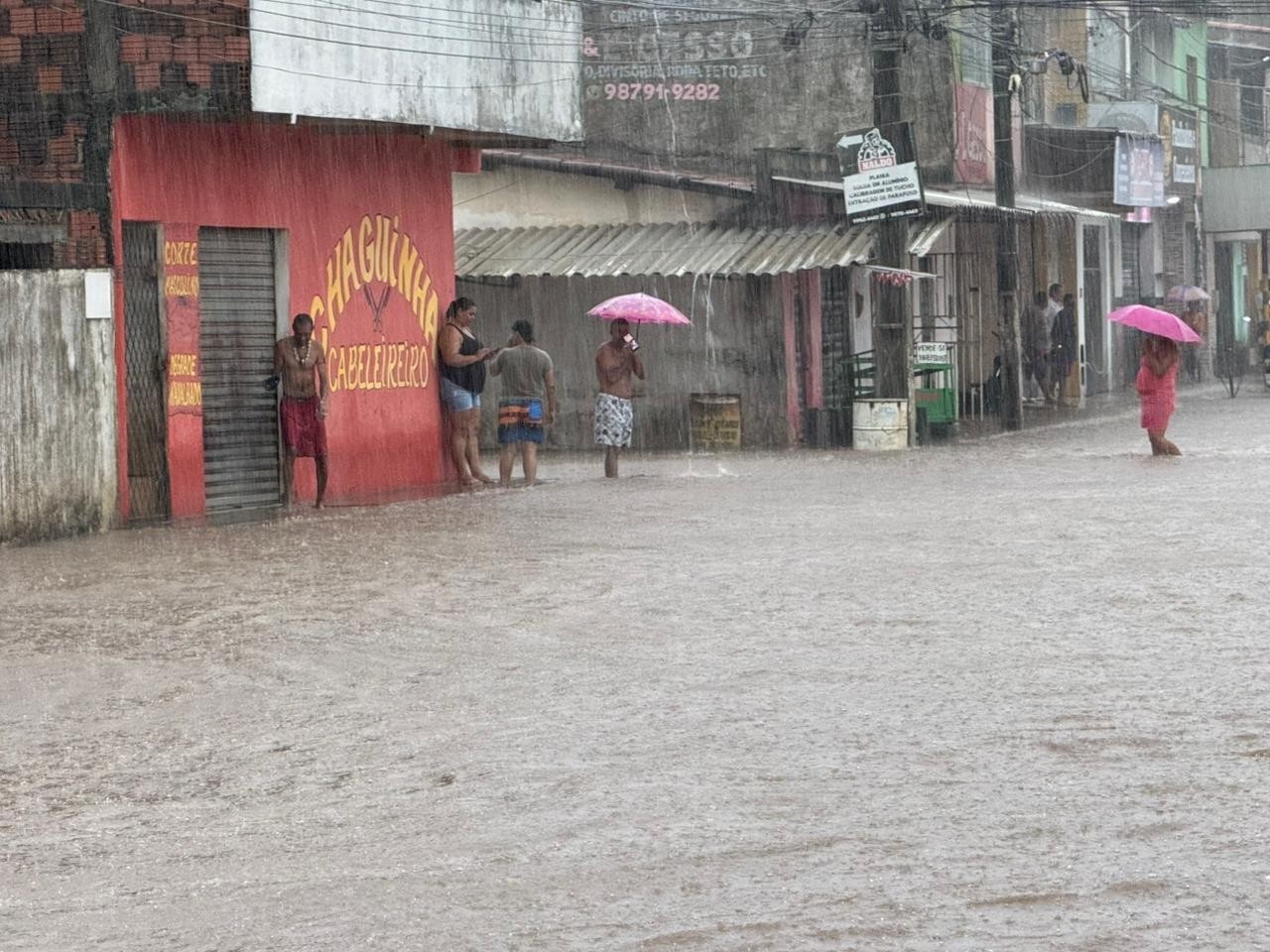 Natal Submersa: O Desafio Crônico da Infraestrutura Diante de Chuvas Recorde