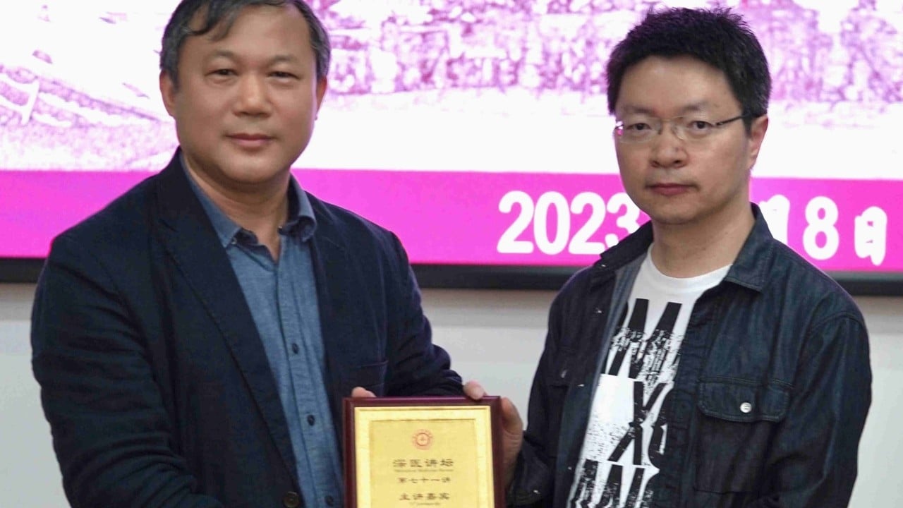 Geopolítica da Ciência: A Partida de Renomado Biocientista dos EUA para a China e o Reequilíbrio do Poder Global em Inovação