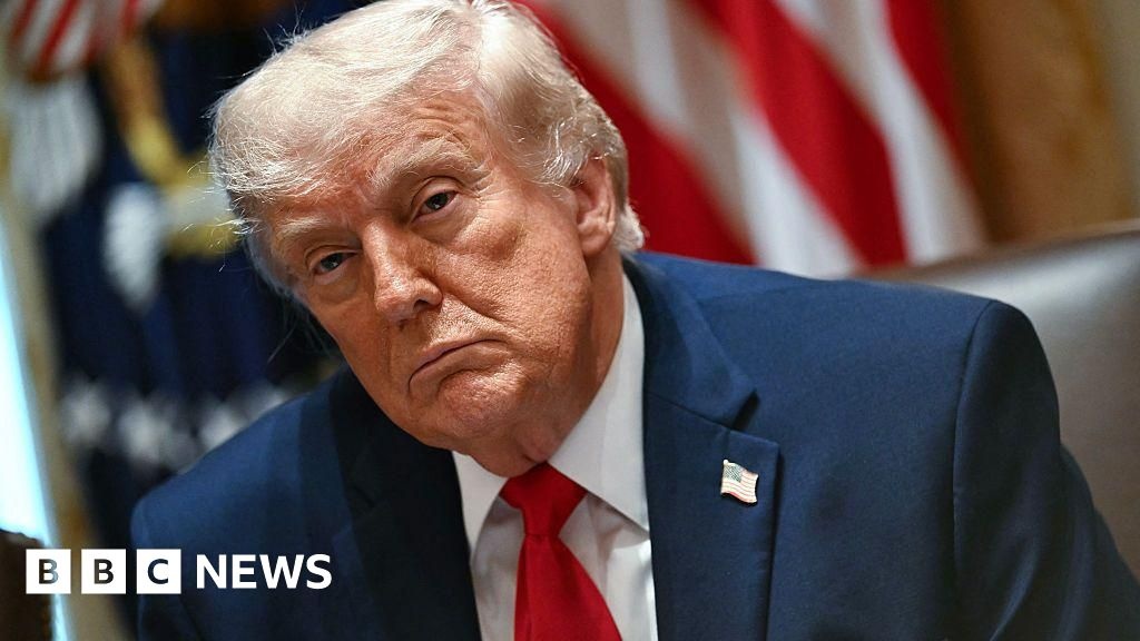 Impasse Pós-Reunião Trump-Irã: O Futuro do Acordo Nuclear e a Navegação em Ormuz em Suspenso