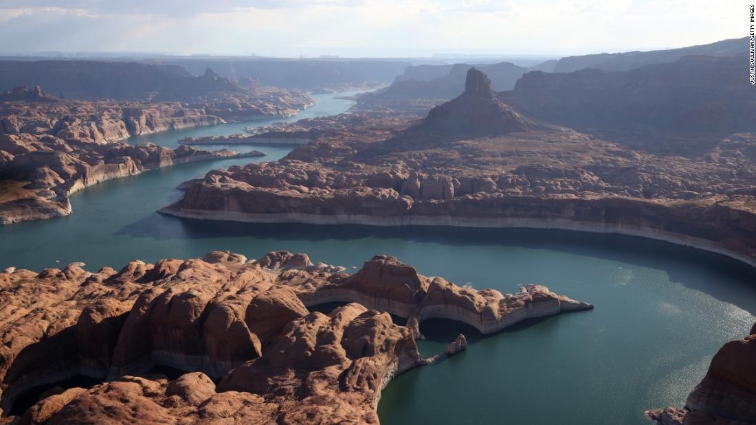 Lago Powell: A Profundidade da Crise Hídrica Americana e Seus Ecos Globais