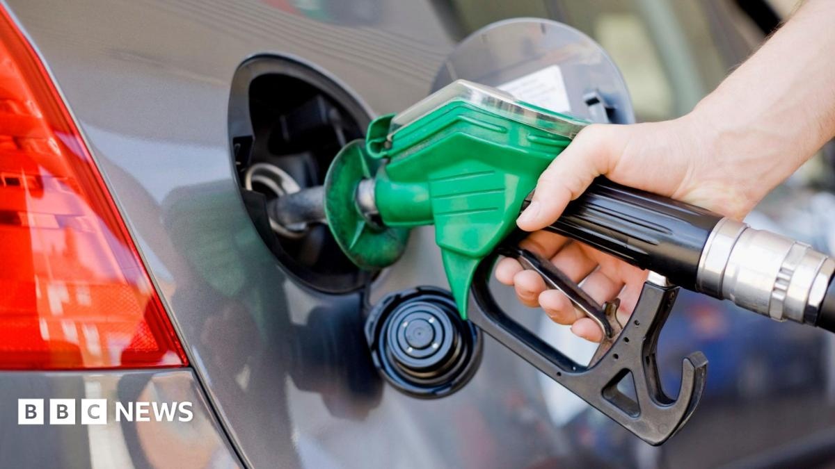 Petróleo em Queda: A Fragil Trégua Geopolítica que Repercute na Sua Carteira