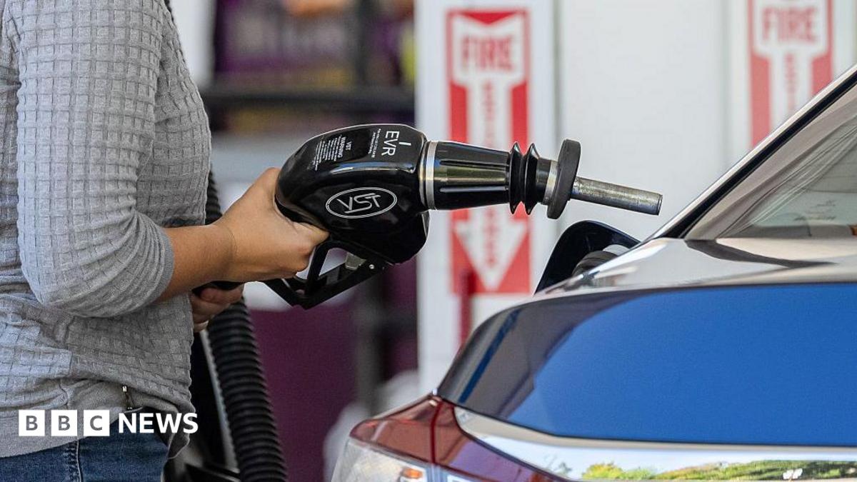 Escalada Geopolítica no Oriente Médio Leva Petróleo a US$100 e Ameaça Inflação Global