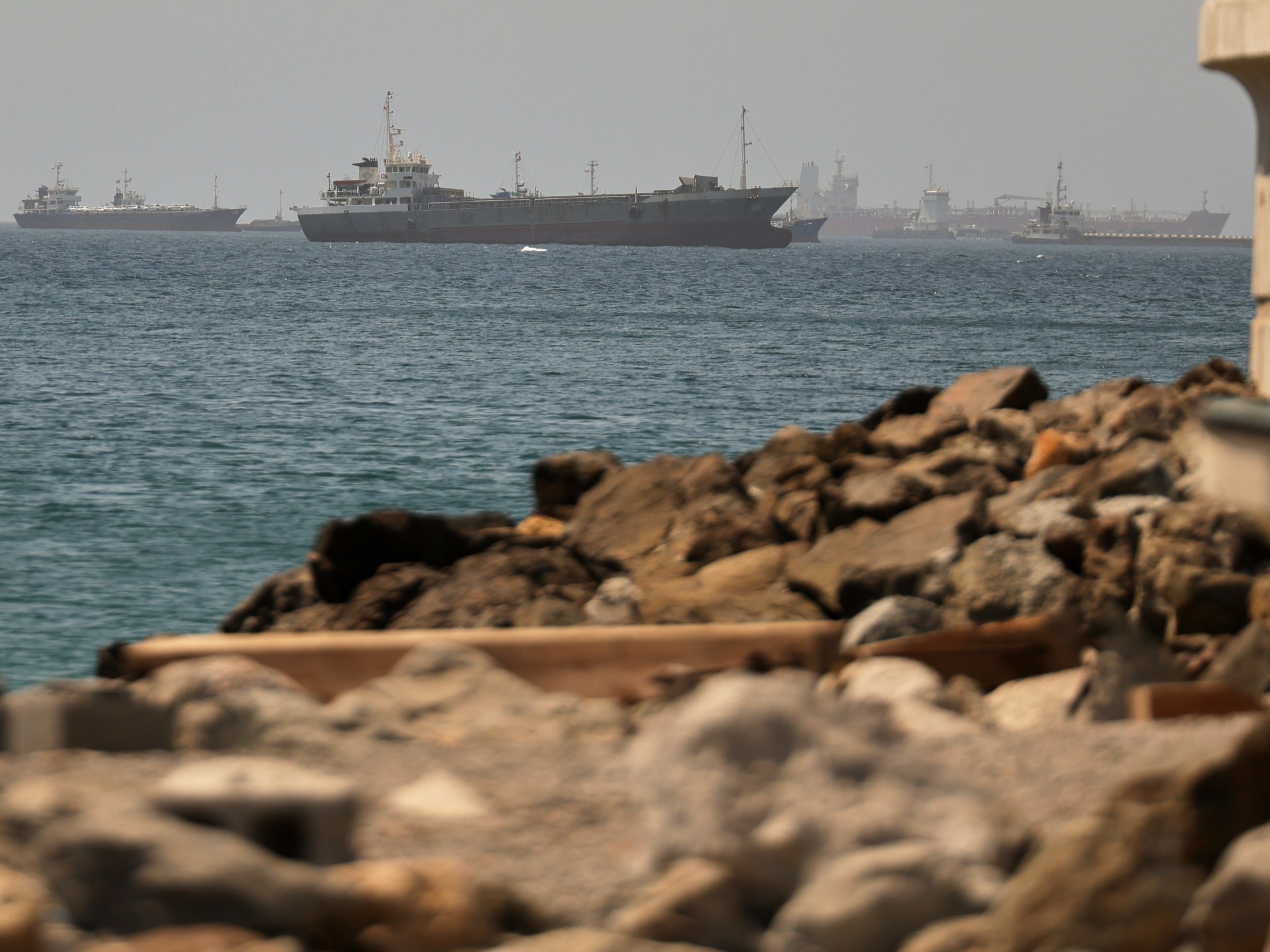 Escalada de Tensões no Oriente Médio Impulsiona Petróleo e Acende Alerta Global