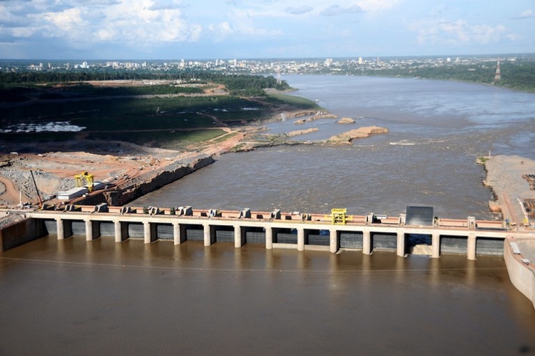 Justiça Acionada em Rondônia: Hidrelétricas e o Futuro da Pesca no Rio Madeira sob Análise Crítica