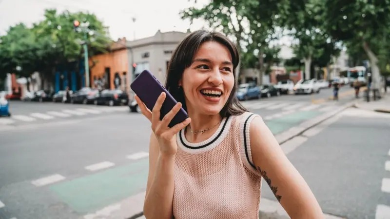 Mensagens de Voz no WhatsApp: A Divisão Global entre Conveniência e Choque Cultural