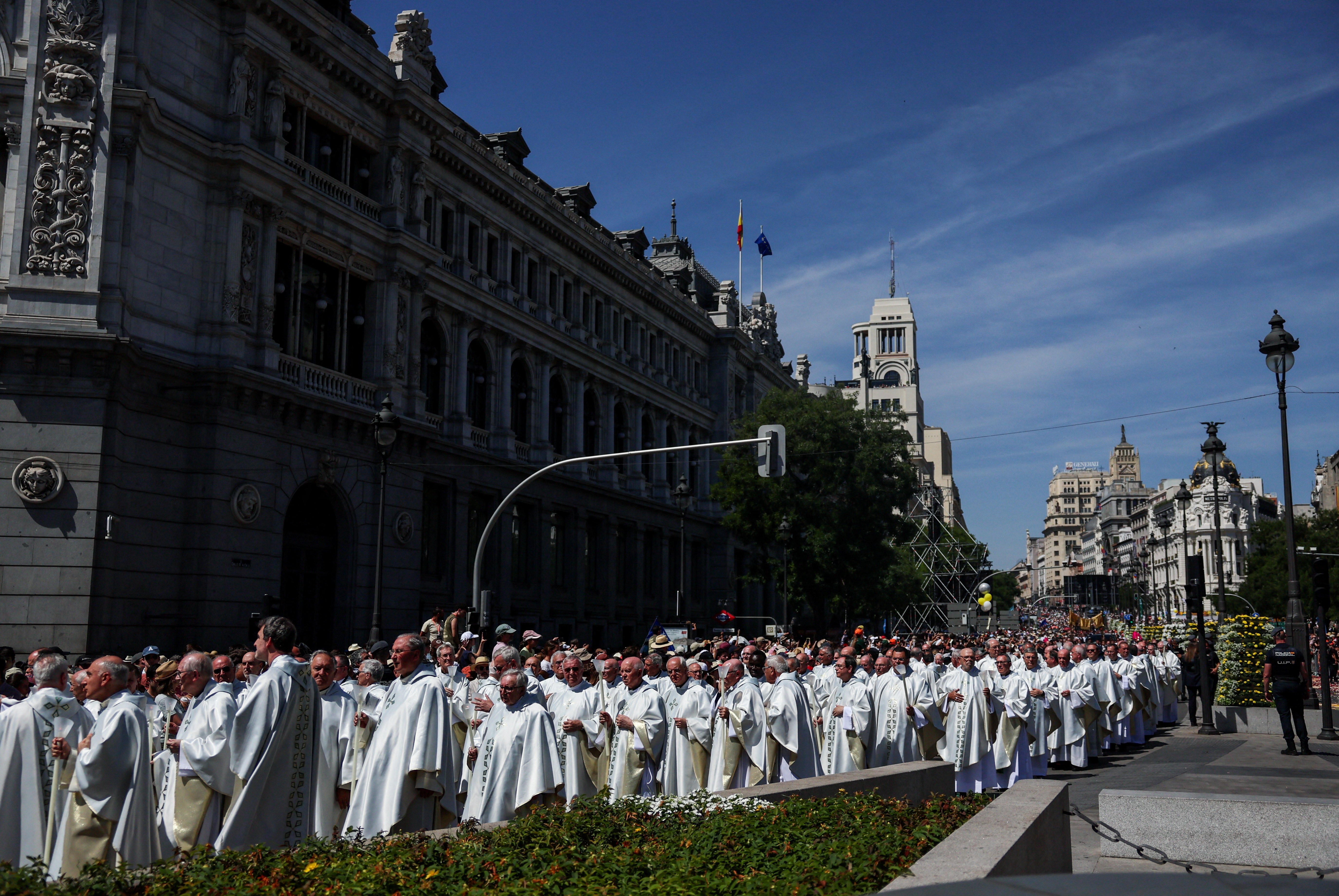 O Reencontro com a Fé: Papa Leão XIV e a Estratégia do Vaticano em uma Espanha Dividida