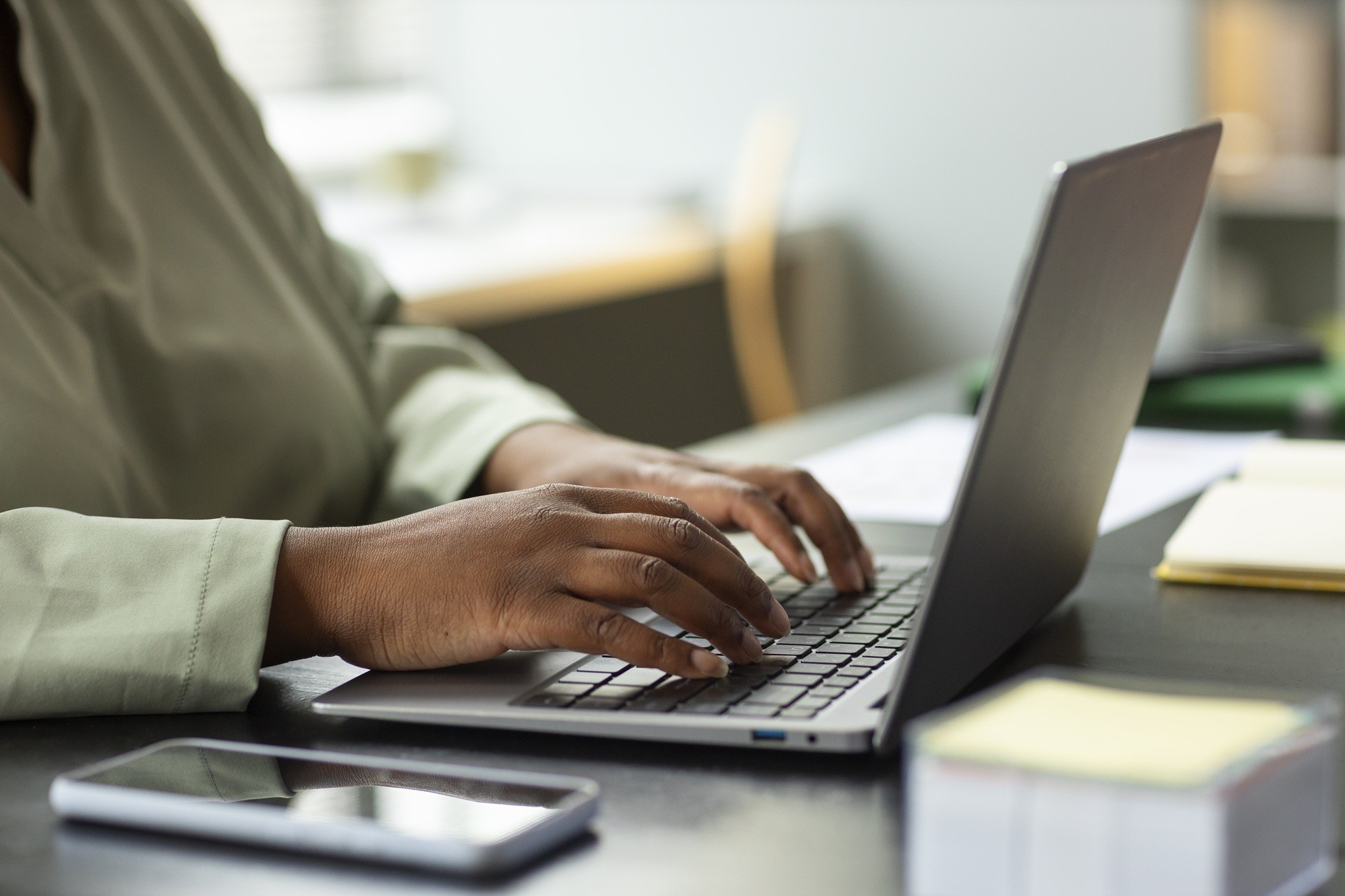 Salvador: Petrobras e Senai Ofertam Vagas com Bolsa para Formação em Tecnologia Digital, Catalisando Oportunidades Reais