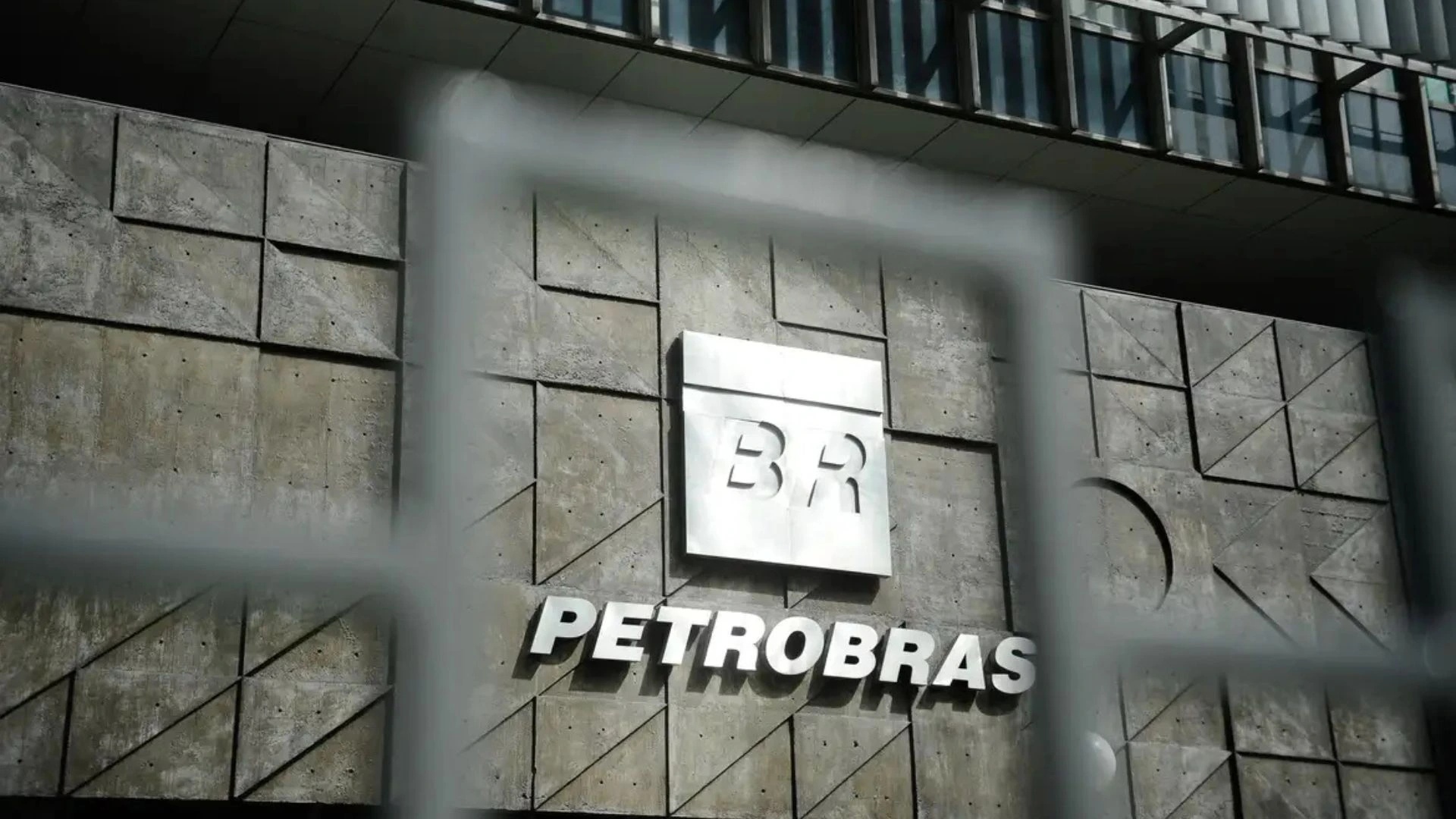 O Triunfo Cambial: Petrobras Supera Gigantes e Lidera Lucratividade Global no 1º Trimestre