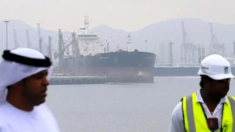 Pressão Geopolítica Eleva Petróleo Brent Acima de US$ 125, Desafiando Estabilidade Global