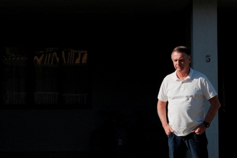 PGR Reafirma Prisão Domiciliar de Bolsonaro e Solicita Retenção de Arma em Decisão Que Reacende Debates Legais