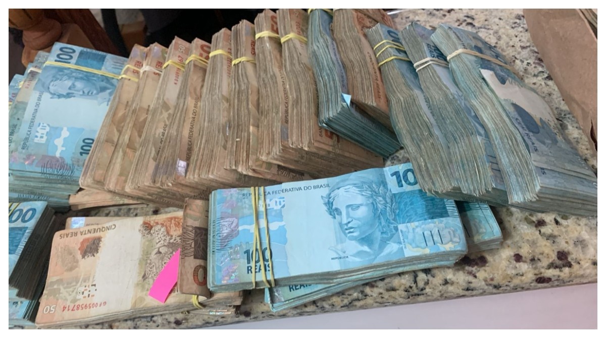 Operação Fluxo Oculto: A Complexa Teia Financeira do Crime Organizado que Afeta o Seu Bolso