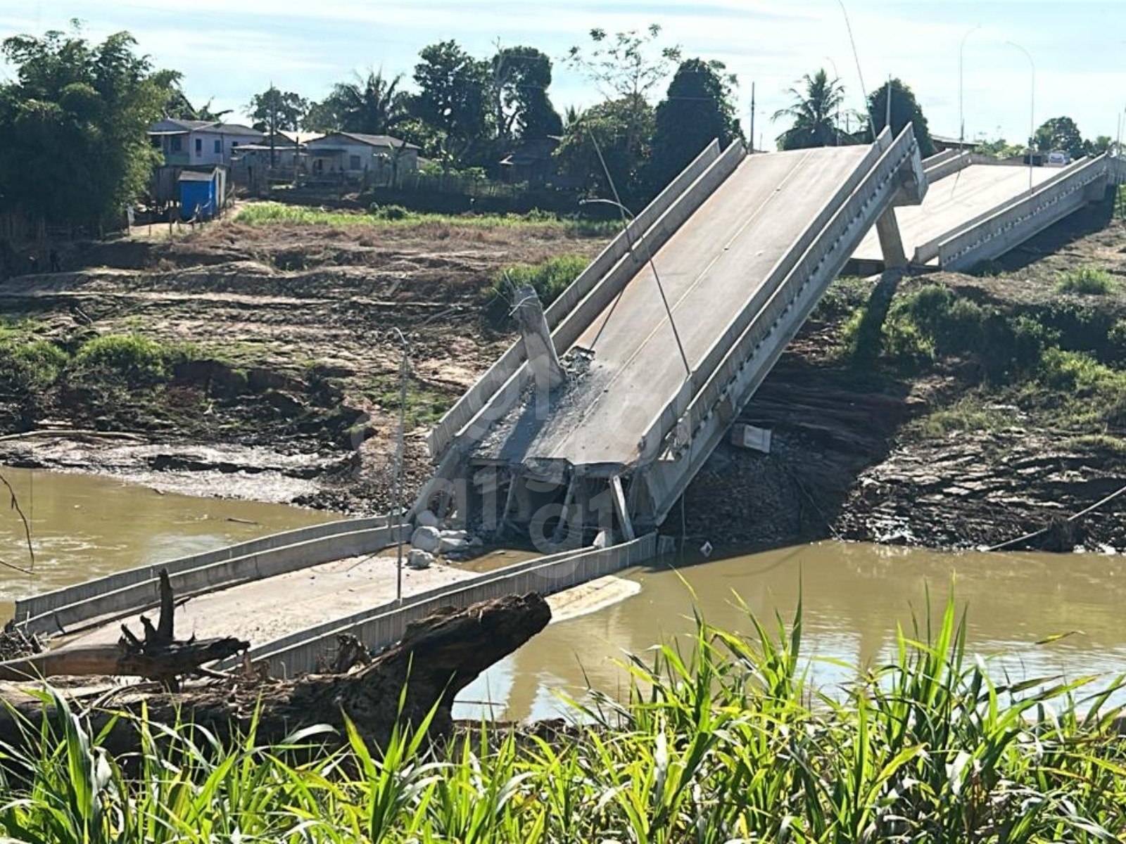 Colapso da Ponte no Acre: Um Teste Crucial para a Engenharia e a Governança Regional