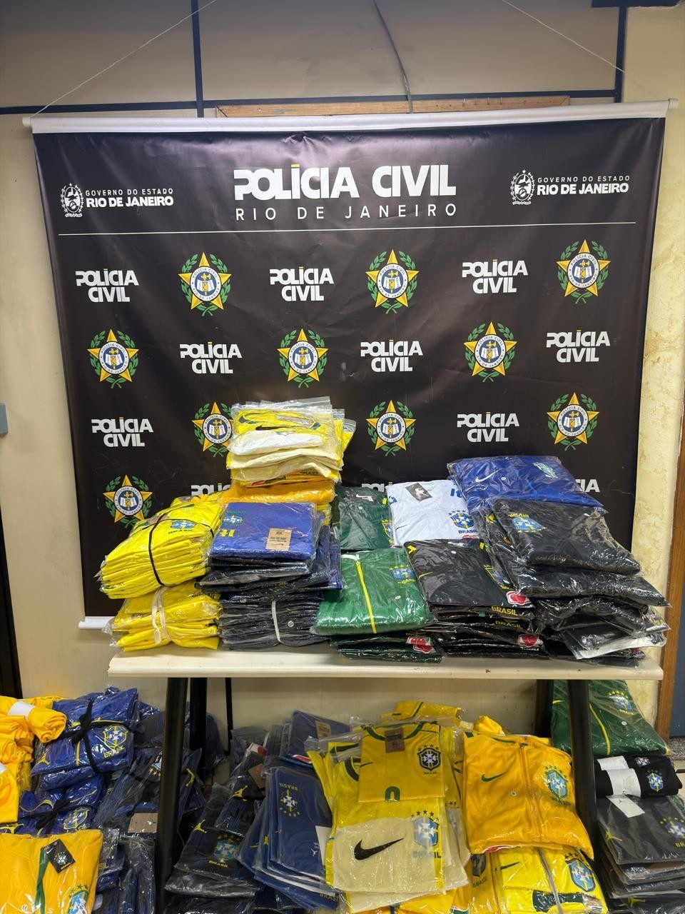 Apreensão na Dutra: A Face Oculta da Pirataria e Seu Impacto Profundo na Economia Fluminense