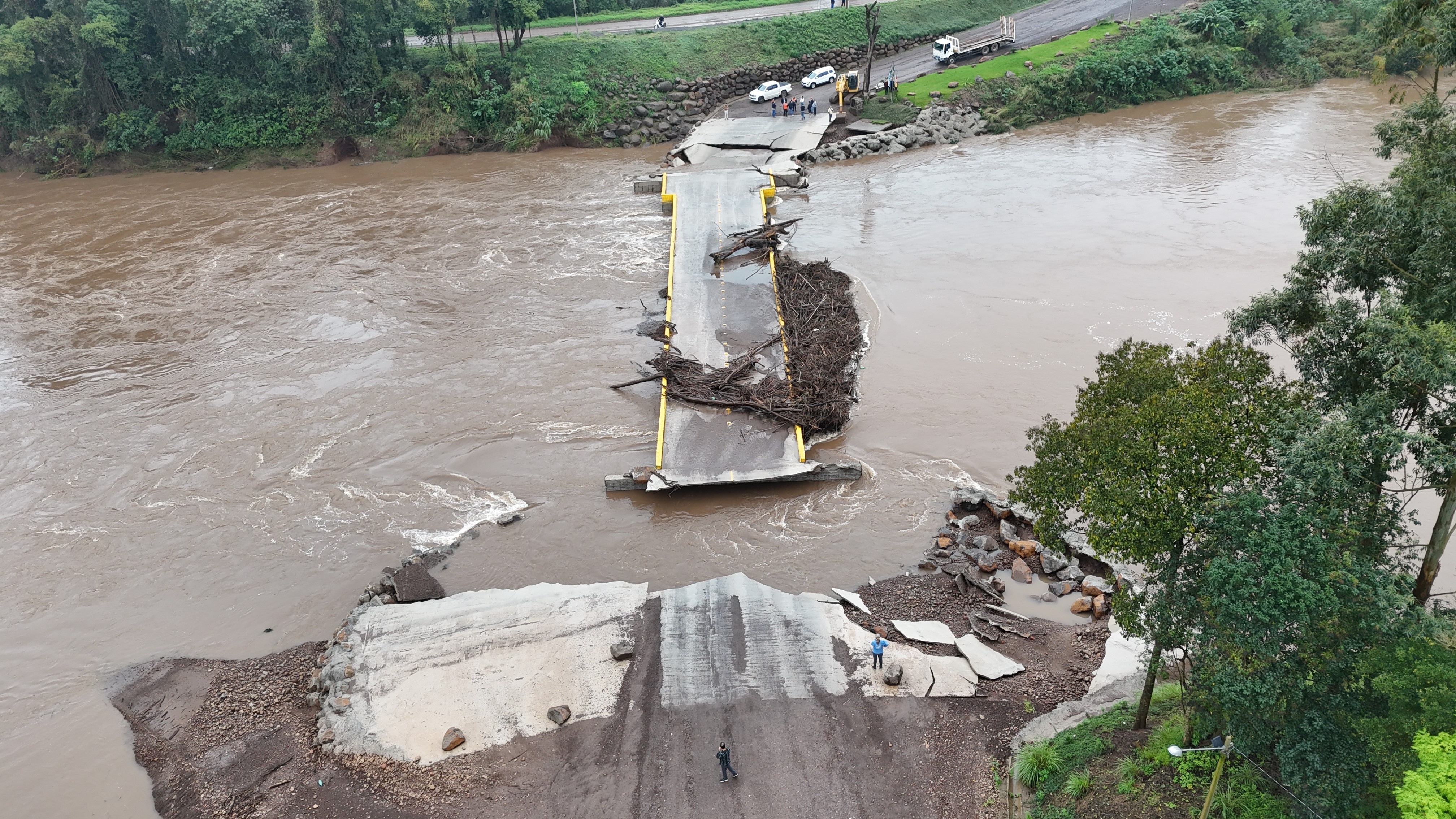 A Crônica da Reincidência: Ponte da FelizCidade é Devastada Pela Terceira Vez em Feliz, RS