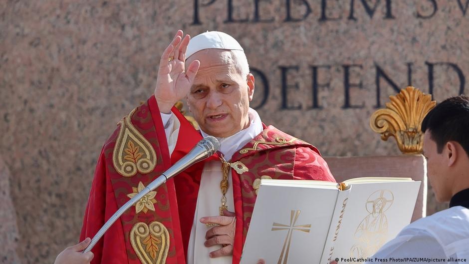 Papa Leão XIV Condena a Justificativa Divina para a Guerra e Alerta para Implicações Globais