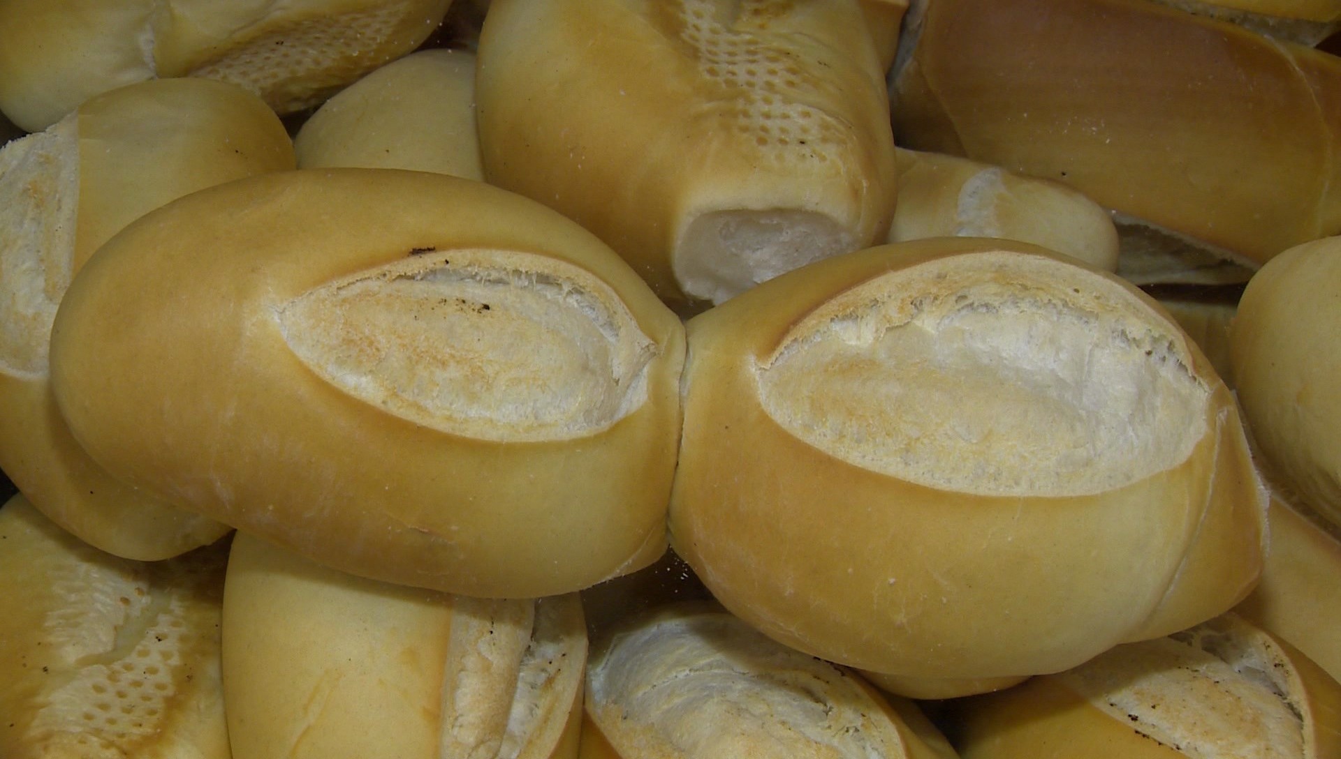 A Crise Silenciosa na Cesta Básica: Por Que o Pão Francês Varia Mais de 100% em João Pessoa e Como Isso Afeta Seu Bolso