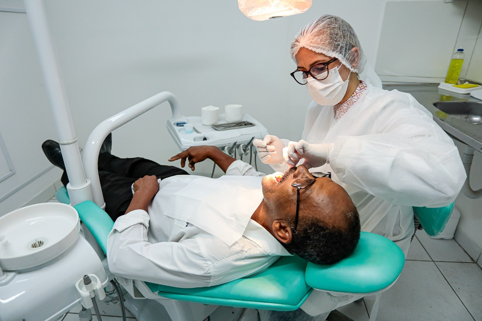 Acesso à Dignidade: Análise da Iniciativa de Próteses Dentárias Gratuitas em Santo Antônio de Jesus