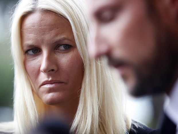 O Efeito Dominó Epstein: Como a Admissão da Princesa Norueguesa Revela a Fragilidade das Elites Globais