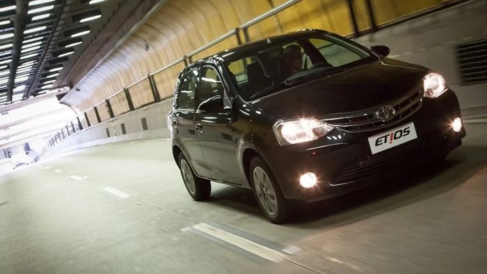 A Ilusão do Valor: Como a Inflação Desmascara o Custo Real da Tecnologia na Era Digital