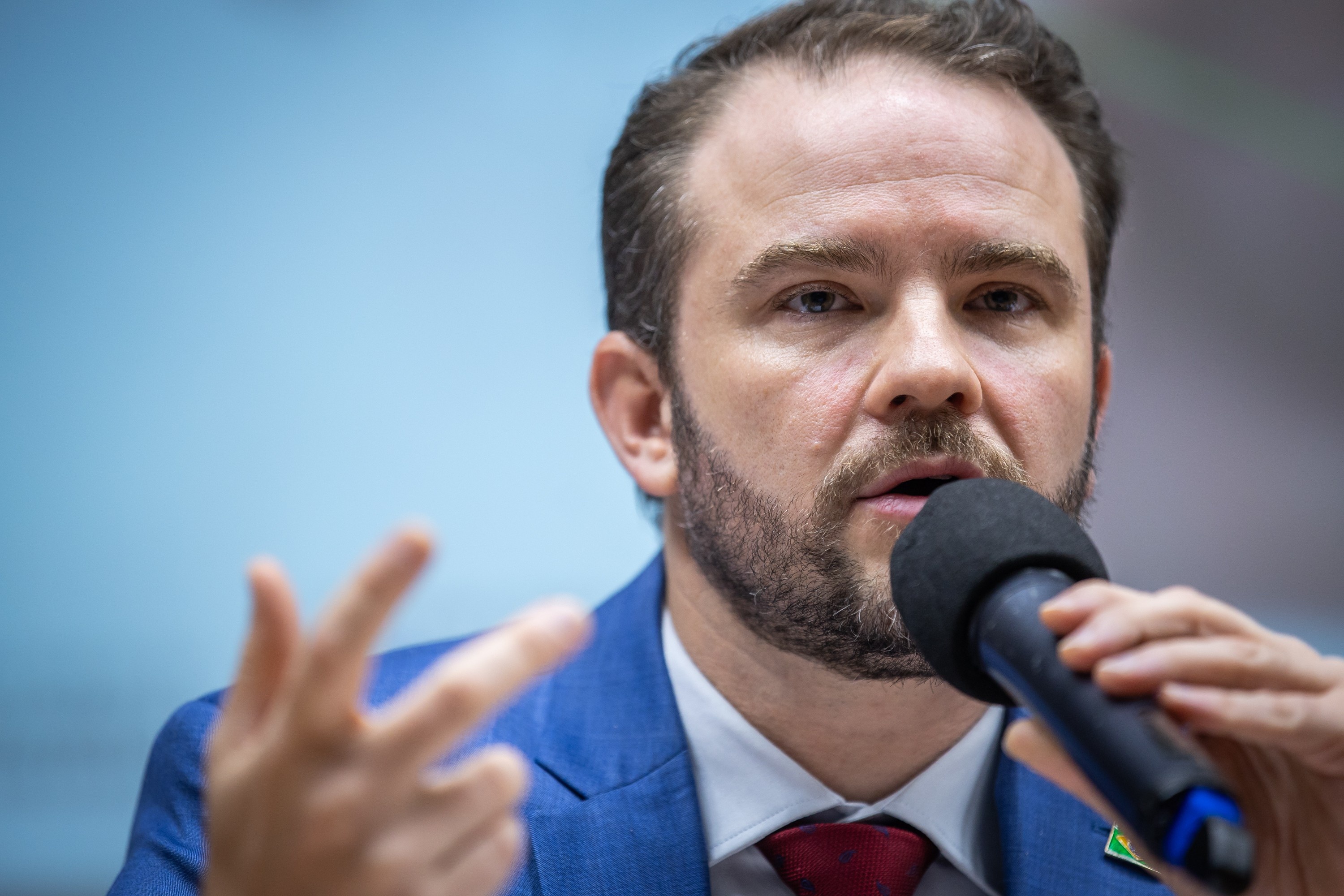 Dario Durigan na Fazenda: A Bússola Fiscal em Ano Eleitoral e o Impacto no Seu Bolso