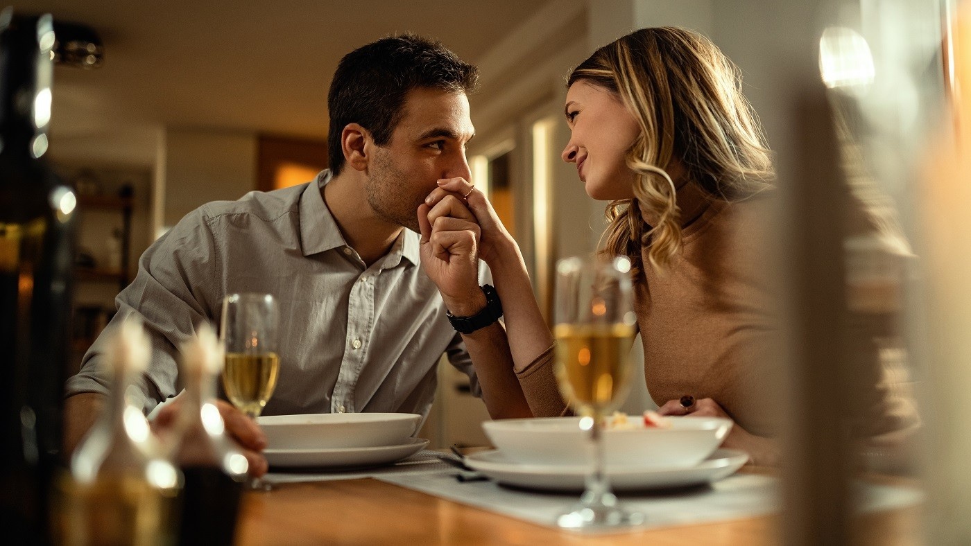 A Curadoria do Romance: Como Celebrações Íntimas Redefinem o Consumo no Paraná