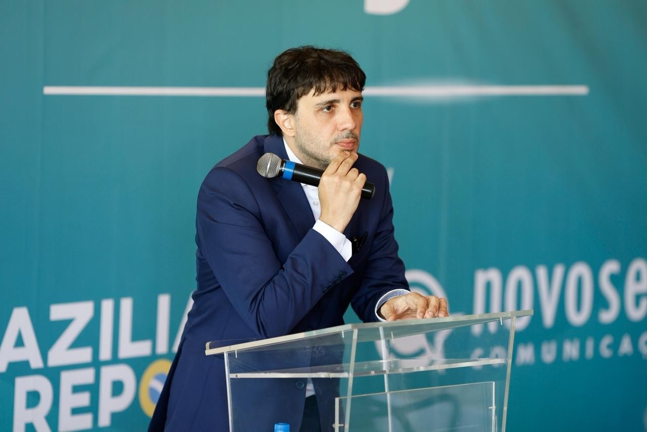 A Candidatura de Renan Santos: O Movimento MBL e a Reconfiguração da Direita Pós-Bolsonaro