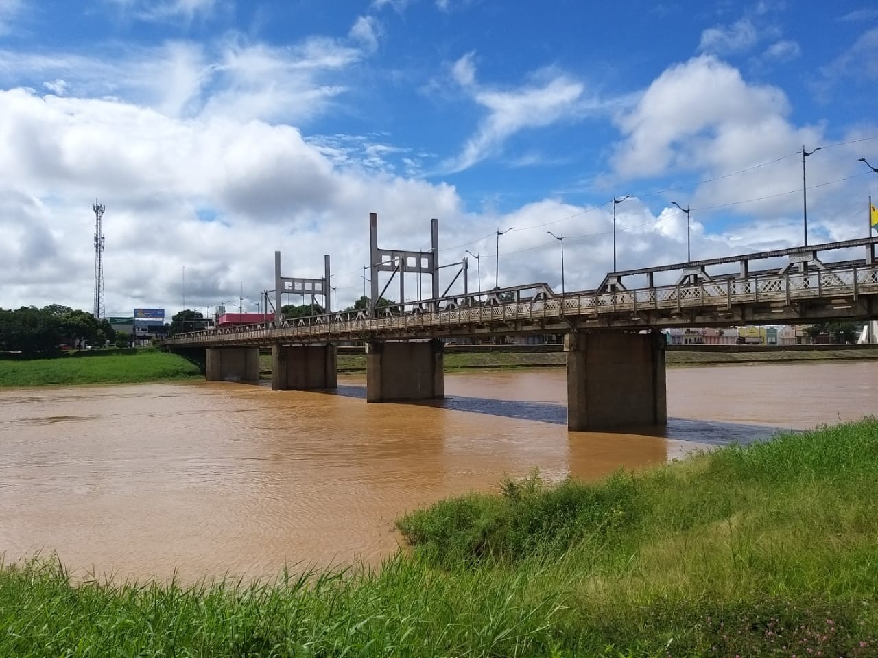 Rio Acre Acima da Cota de Atenção: Análise do Risco e Impacto para a População de Rio Branco