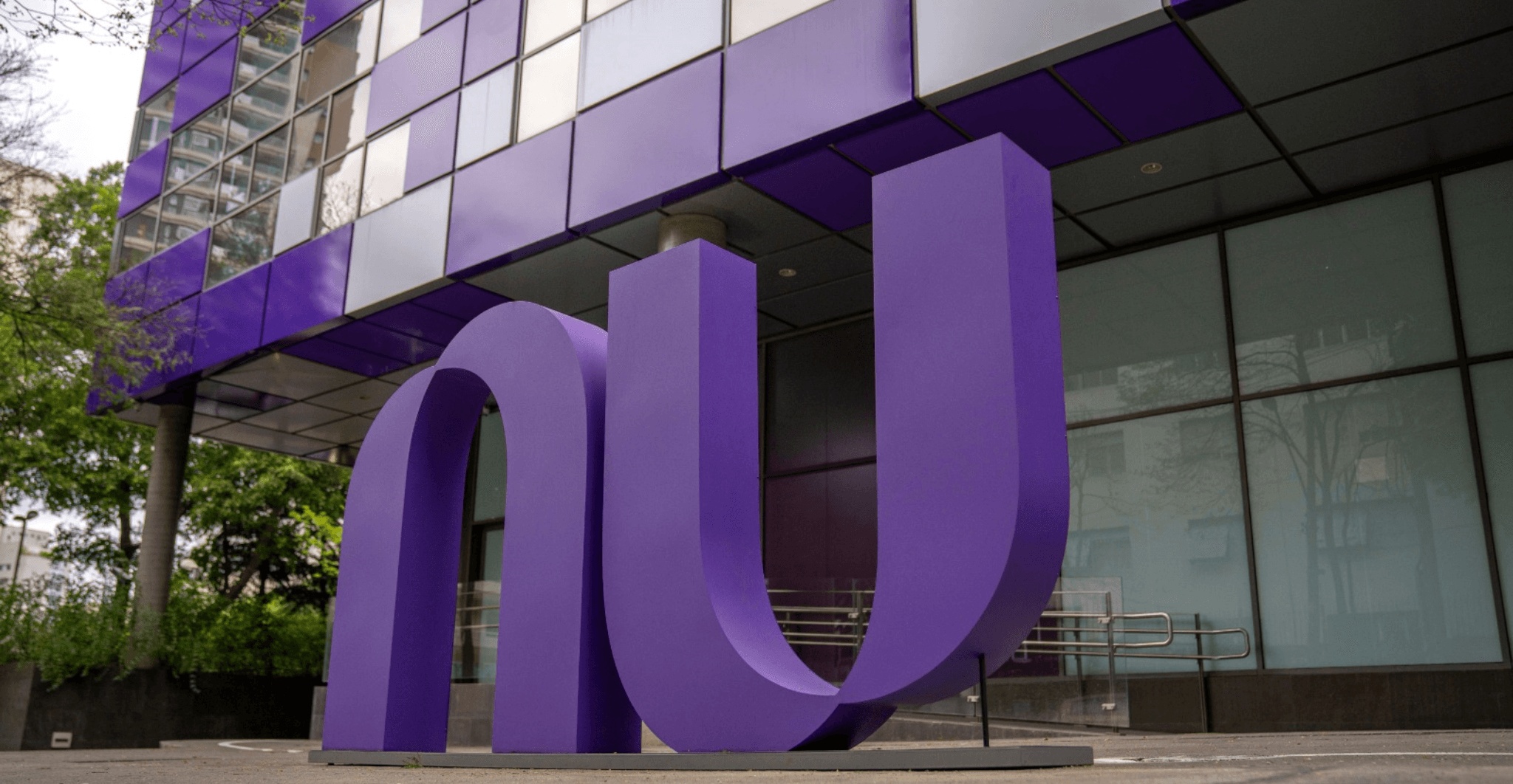 O Dilema do Gigante Digital: O Caso Nubank e a Encruzilhada da Governança na Era Fintech