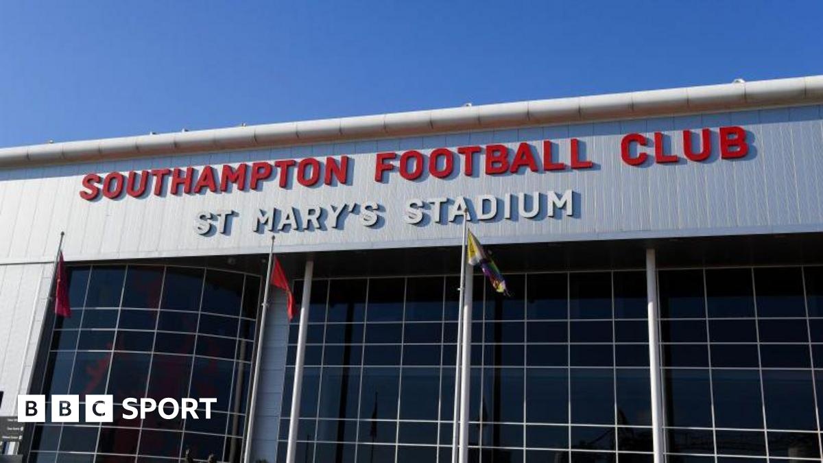 Crise Tática nos Playoffs: Southampton Enfrenta Acusação de Espionagem na EFL