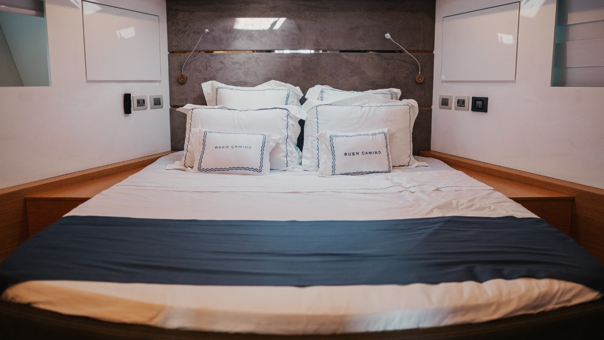 A Schaefer 770 e a Coroa Náutica de Santa Catarina: Além do Luxo, um Motor de Inovação Regional