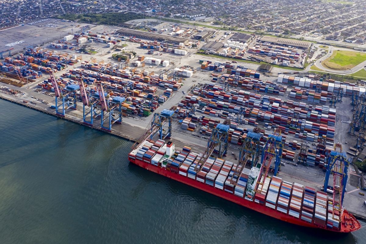 Crédito de R$ 15 Bilhões: Um Escudo Estratégico para Exportadores Brasileiros em Cenário Global Turbulento