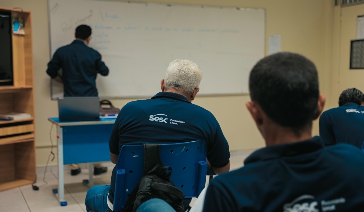 Educação para o Futuro: Como as 80 Vagas de EJA em Manaus Moldam o Cenário Regional