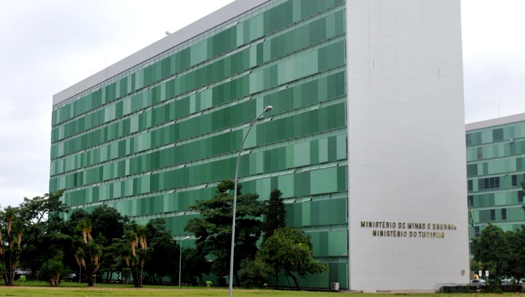 Plano Nacional de Mineração 2050: A Ambição Estratégica e o Desafio da Execução Concreta