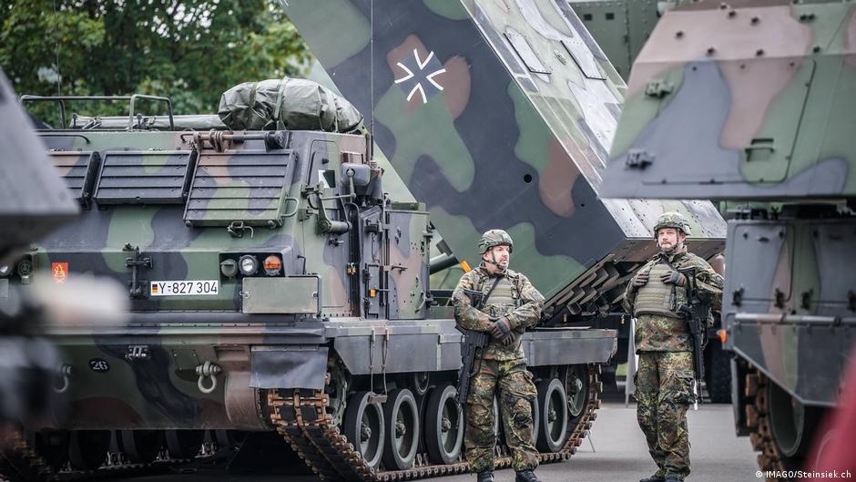 A Nova Geopolítica do Gasto: Por Que o Orçamento Militar Global Recorde de 2025 Altera Seu Futuro