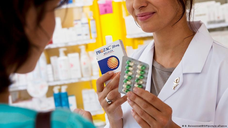 Antidepressivos SSRI: O Limite Tênue Entre o Alívio Clínico e a Medicalização Excessiva da Dor Humana