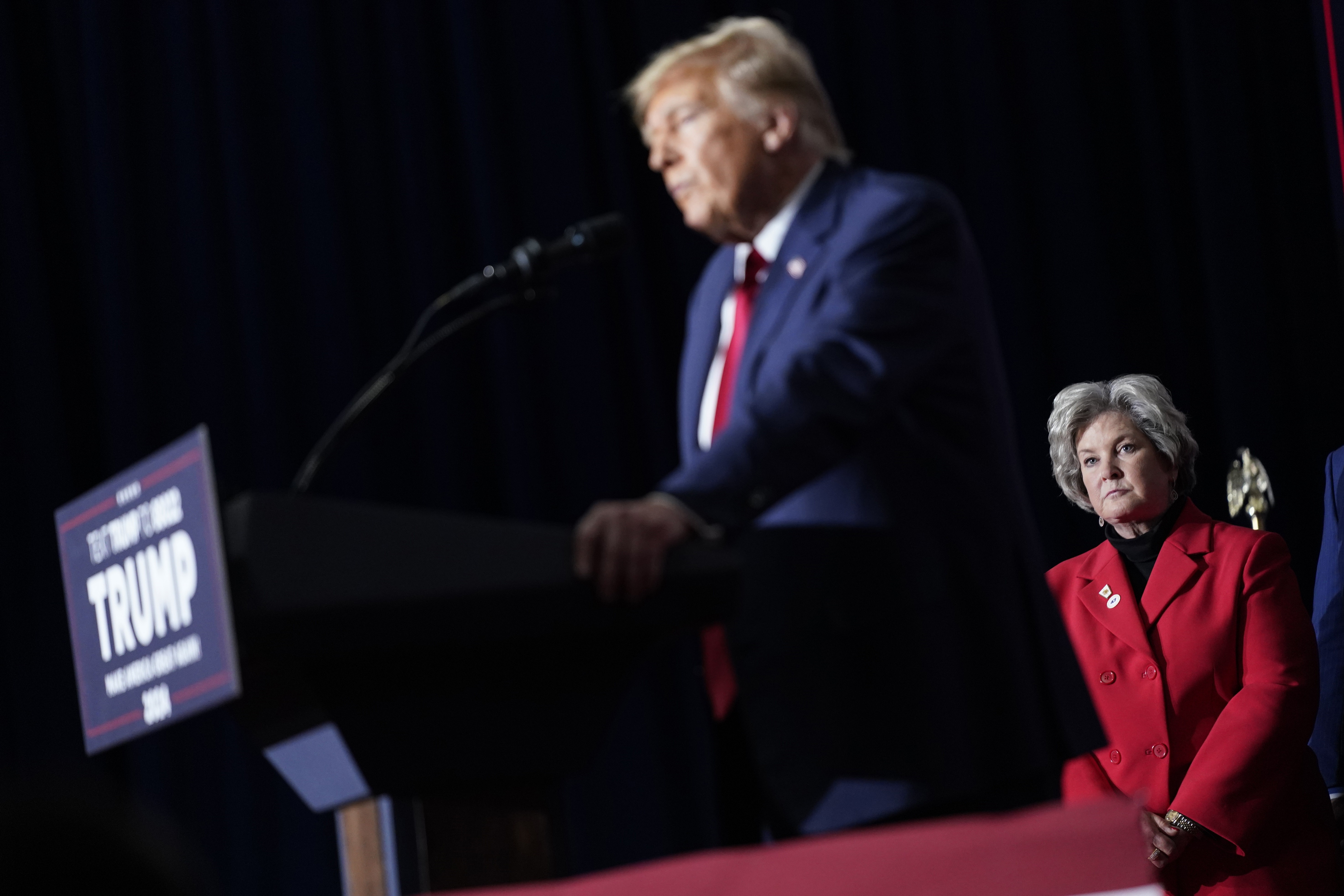 A Saúde de Susie Wiles: Um Ponto de Análise Crítico na Engrenagem da Campanha Trump 2024